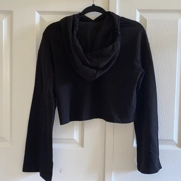 NWOT H&M Black Bell Sleeve Cropped Hoodie - Picture 2 of 3